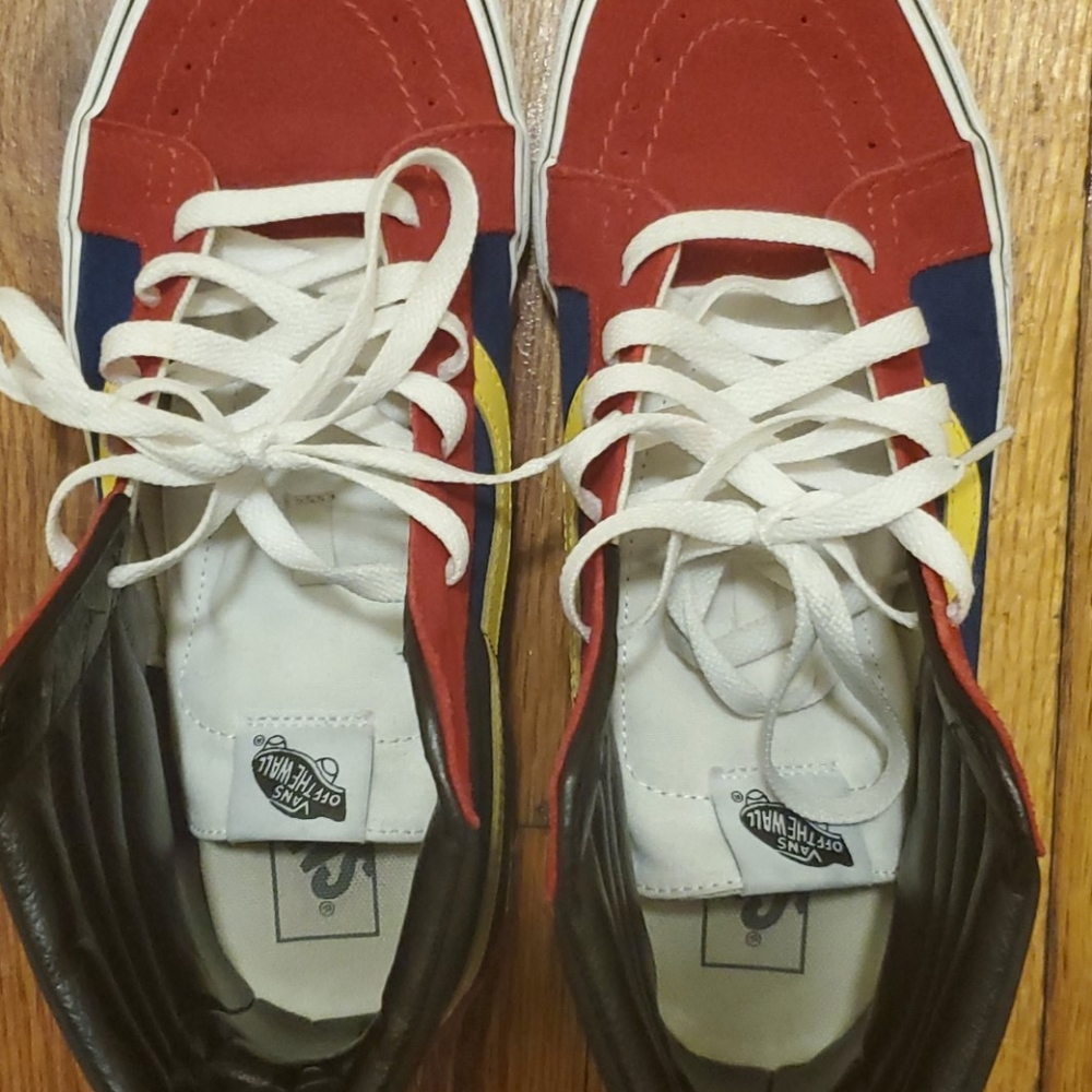 Sneakers